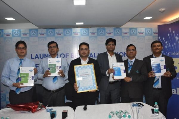 Aakash Launches Study Material in Bengali