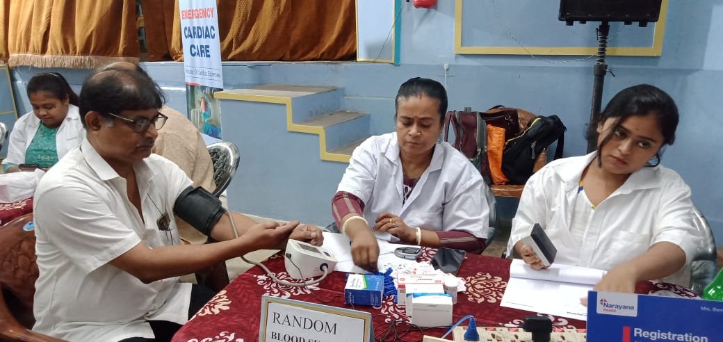 A health check-up camp was organized by 'Calcutta Journalists' Club' in Kolkata