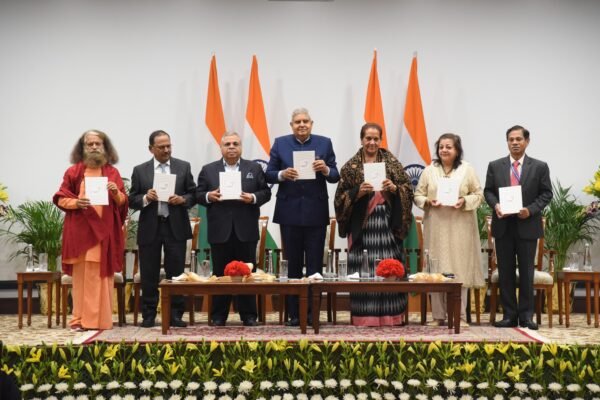 Hon'ble Vice President of India, Shri Jagdeep Dhankhar, launches Gopichand Hinduja compiled book "I Am?"