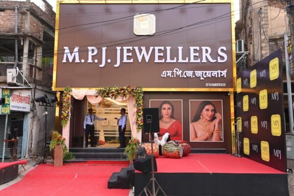 MPJ Jeweller’s Shines Bright in Krishnanagar with New Store Launch MPJ Jeweller’s Shines Bright in Krishnanagar with New Store Launch