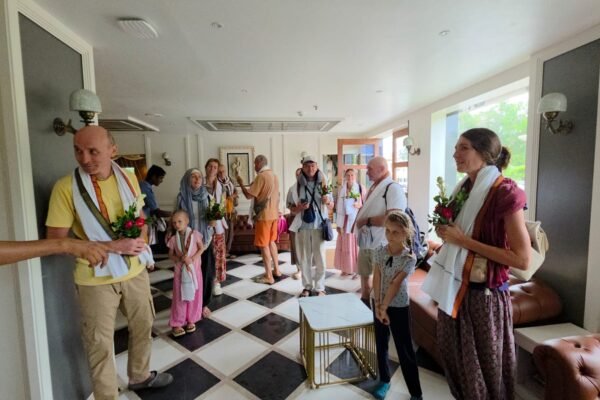 Foreign Devotees Overwhelmed with Emotion During Visit to Jagannath Dham Mandir in Digha