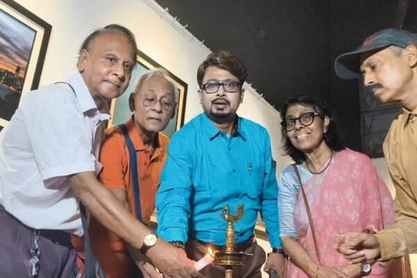 The dynamic beauty of nature, captured by Abhishek Sarkar’s camera is being exhibited at the South Gallery-2 of the Academy of Fine Arts The dynamic beauty of nature captured by Abhishek Sarkar's camera is being exhibited at the South Gallery-2 of the Academy of Fine Arts