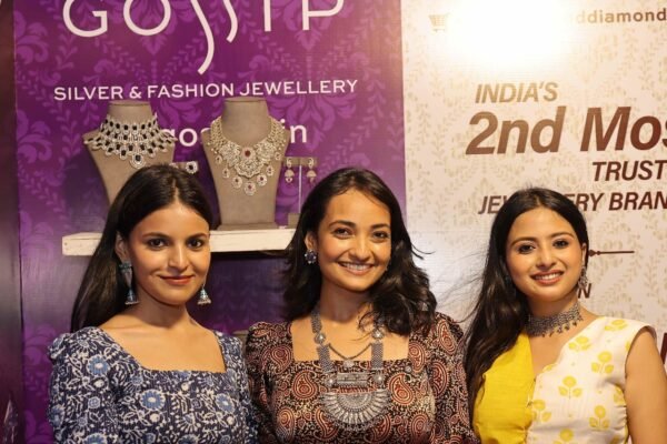 Gossip by Senco Gold & Diamonds Brings Bold Festive Fashion to Caravan Pujo Pop-Up with the Theme “Kill Your Inner Demon”