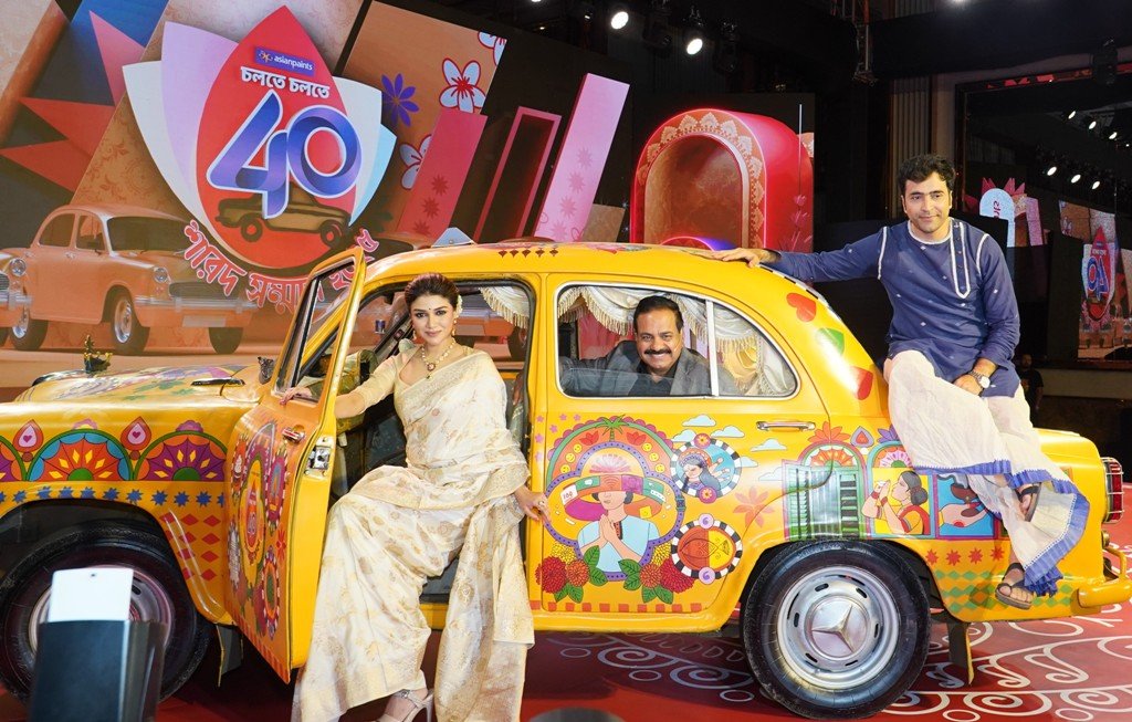 Asian Paints Marks 40 Years of Sharad Shamman with Landmark Yellow Taxi Project in Kolkata