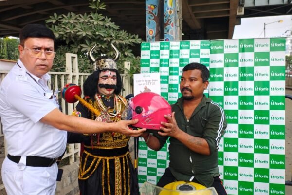 Fortis Hospital Anandapur conducts Helmet Safety Drive in Collaboration with Local Traffic Police Departments