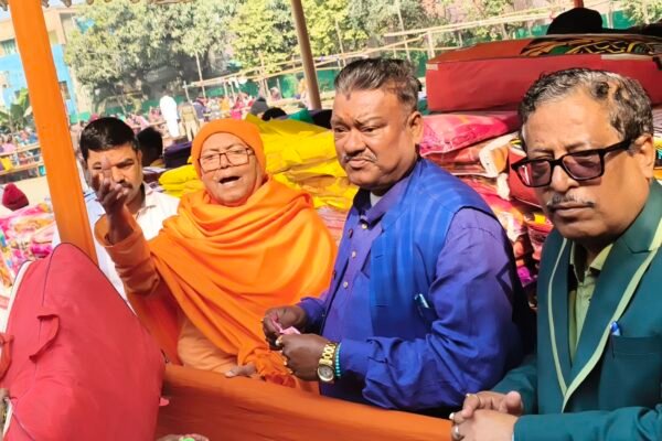 5000 pieces of cloths and 3000 pieces of blankets were distributed among the needy people by Dakshineswar Ramakrishna Sangha Adyapeeth