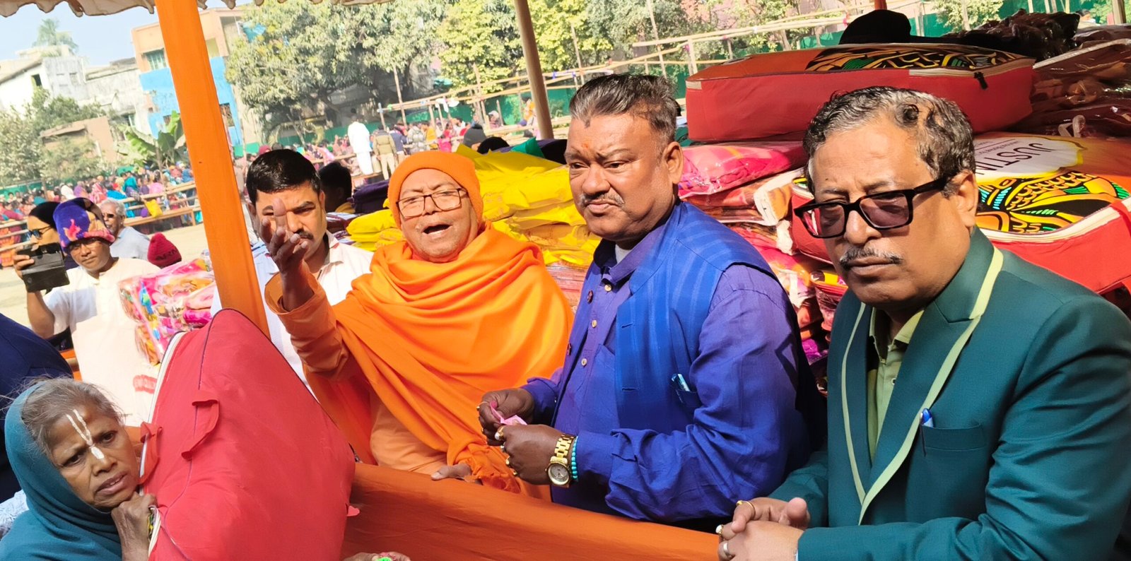 5000 pieces of cloths and 3000 pieces of blankets were distributed among the needy people by Dakshineswar Ramakrishna Sangha Adyapeeth