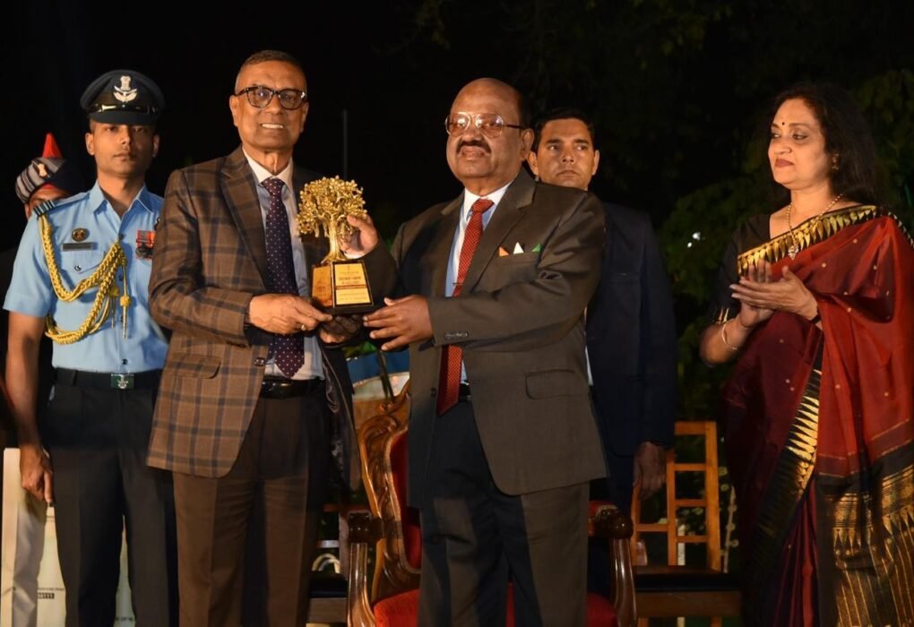 WB Governor honours veteran banker Chandra Shekhar Ghosh with Governor’s Award of Excellence for pioneering Financial Inclusion