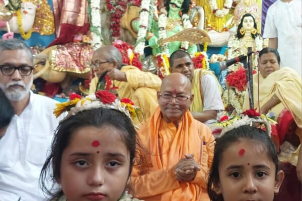 Kumari Puja was held at the 'Dakshineshwar Ramakrishna Sangha Adyapithe' on Friday morning
