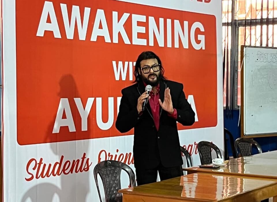 Ayurvedacharya Dr. Debabrata Sen Leads Initiative to Make Ayurveda Relevant for Gen Z at Beltala Girls’ School