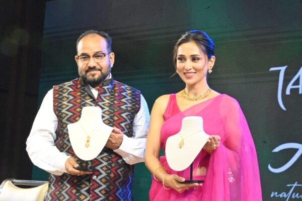 TANISHQ UNVEILS ‘HUES’, REDEFINING NATURAL GEMSTONE JEWELLERY FOR THE SRIJONIS OF NOTUN BANGALIYANA