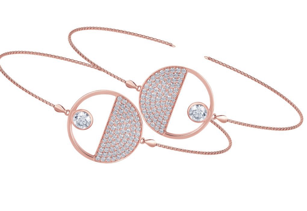 De Beers: Celebrating Perfectly Imperfect Friendships with Natural Diamonds