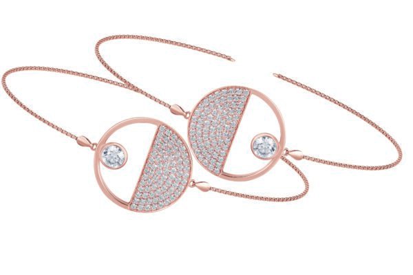 De Beers: Celebrating Perfectly Imperfect Friendships with Natural Diamonds